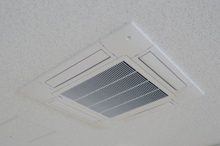 埋込式家庭用エアコン